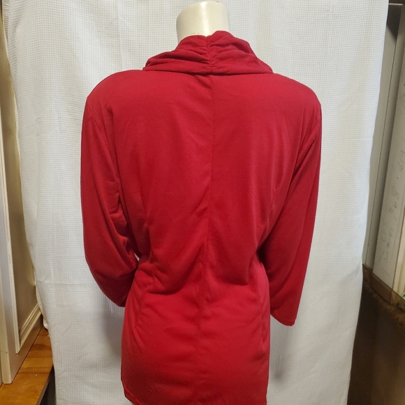 Red top - Picture 4 of 7